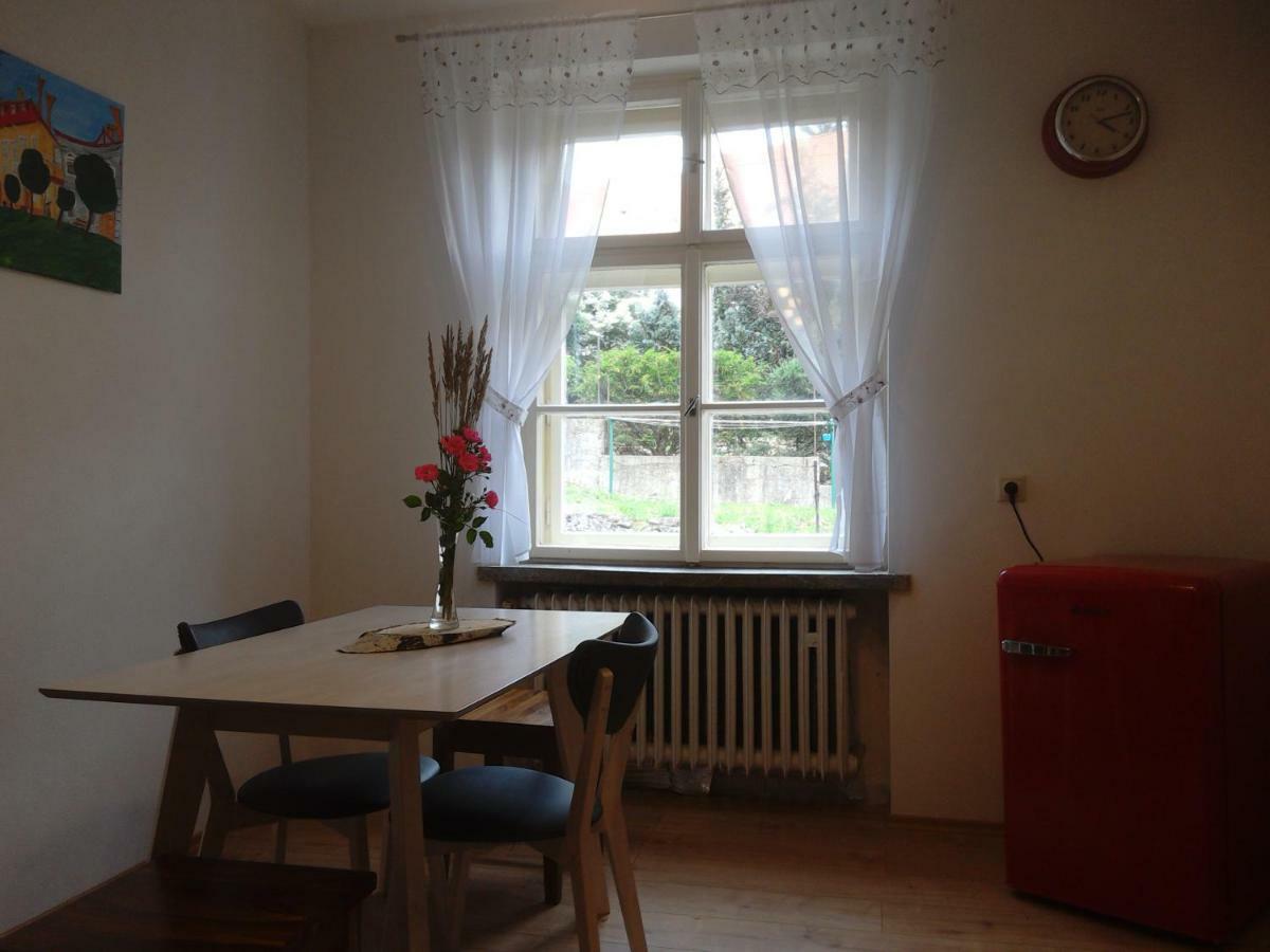 Apartman S Vyhladom Apartment Кремница Екстериор снимка