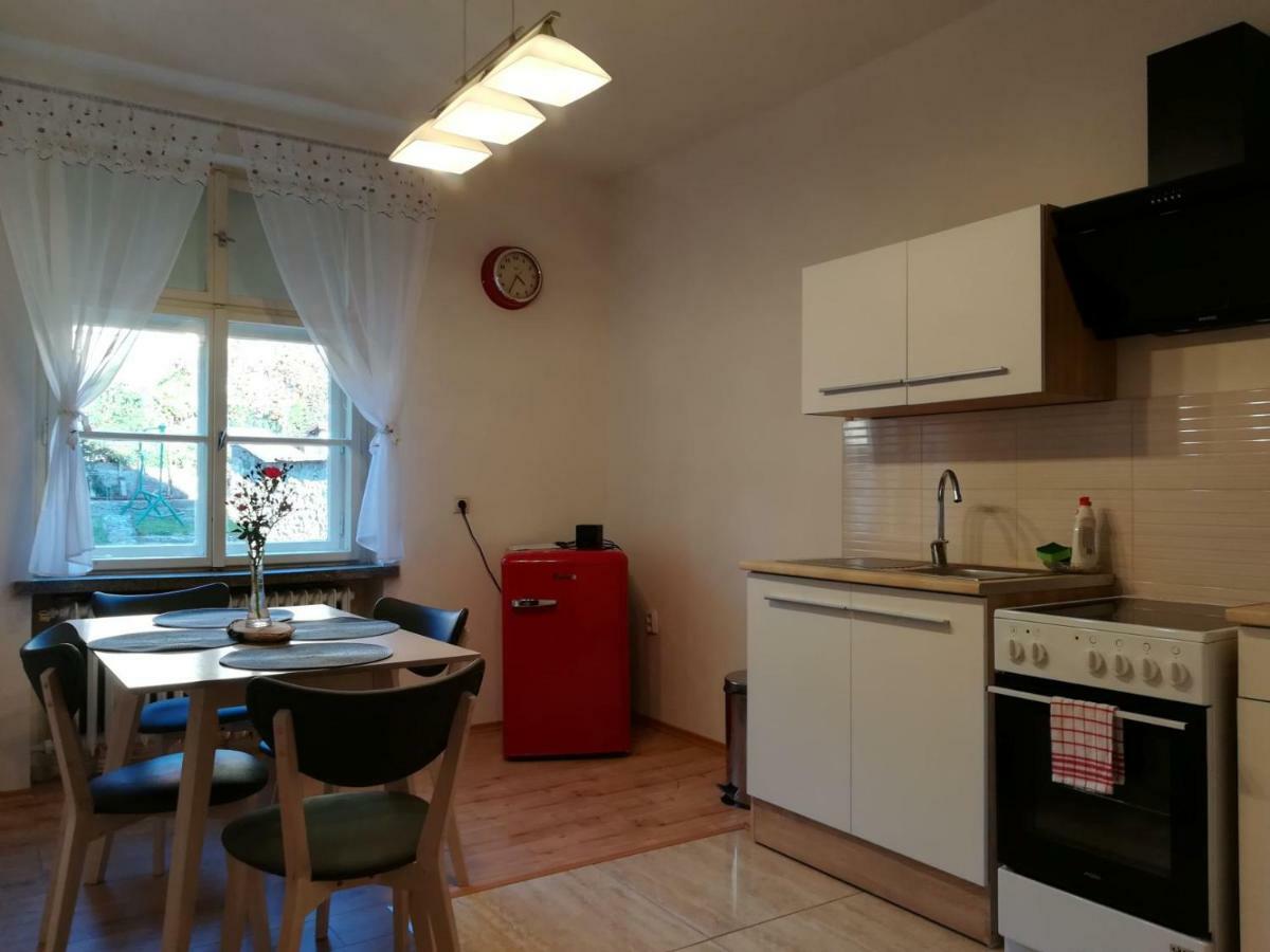 Apartman S Vyhladom Apartment Кремница Екстериор снимка